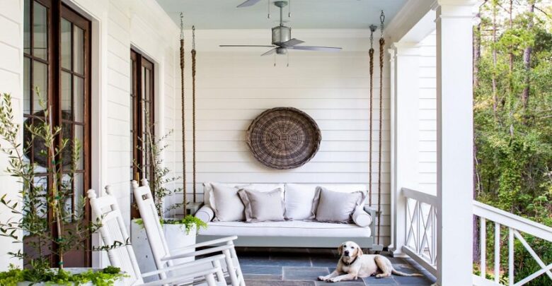 Create an out of doors house that is useful and exquisite by putting in a screened porch